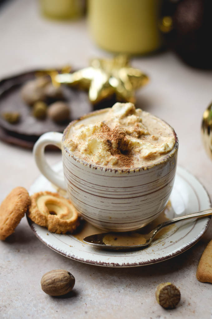 “egg”nog latte (vegan starbucks copycat)