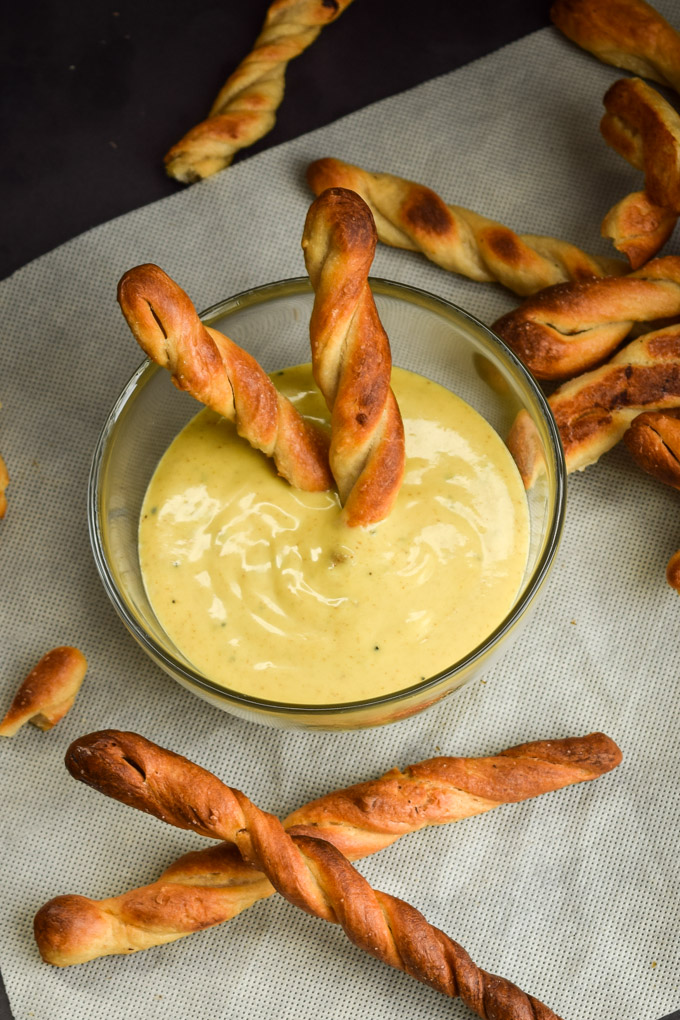 https://sincerelytori.com/wp-content/uploads/2015/06/Sourdough-Hard-Pretzel-Twists-Honey-Mustard-Onion-Dip-3.jpg