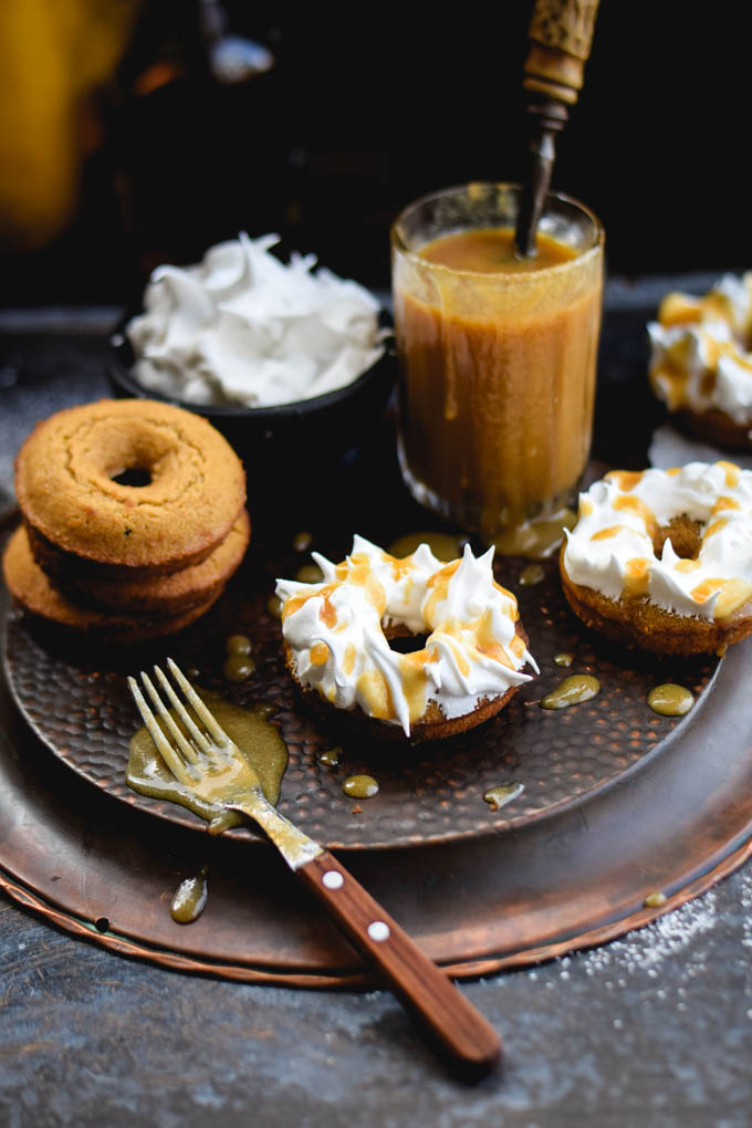 meringue-frosted-butterbeer-baked-doughnuts-3