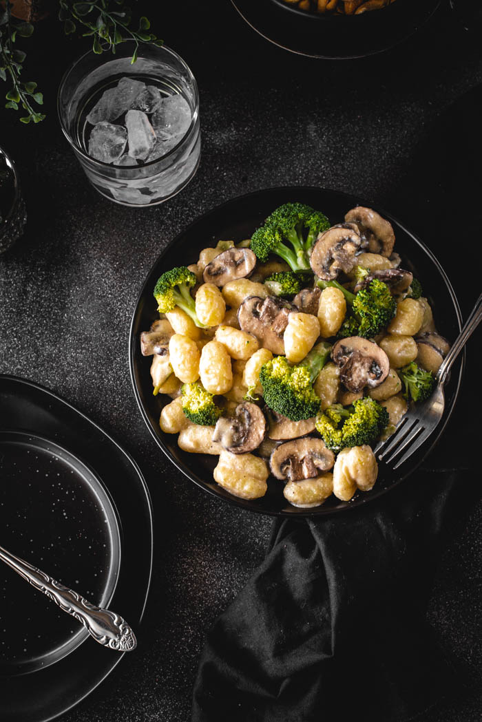 gnocchi with broccoli and mushrooms