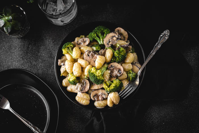 creamy mushroom and broccoli gnocchi