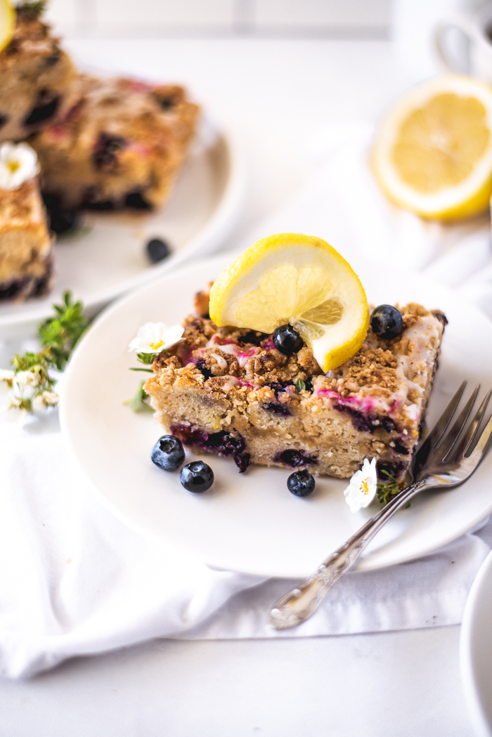 Best Vegan Cake Recipe with Blueberries and Lemon