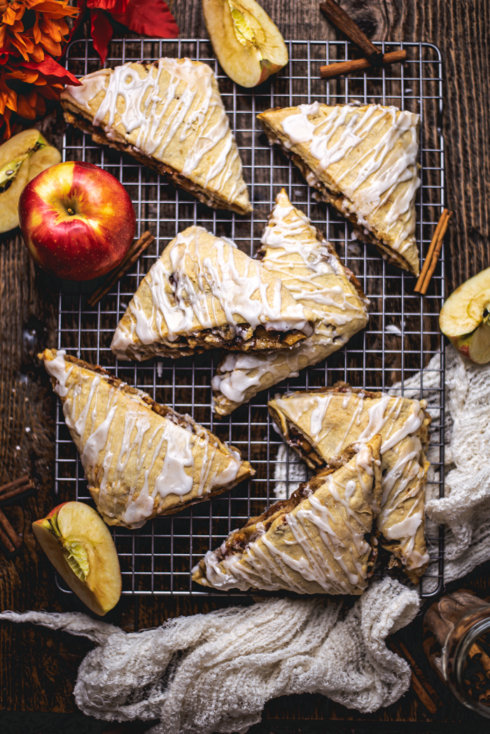 Are turnovers made with pie crust or puff pastry?